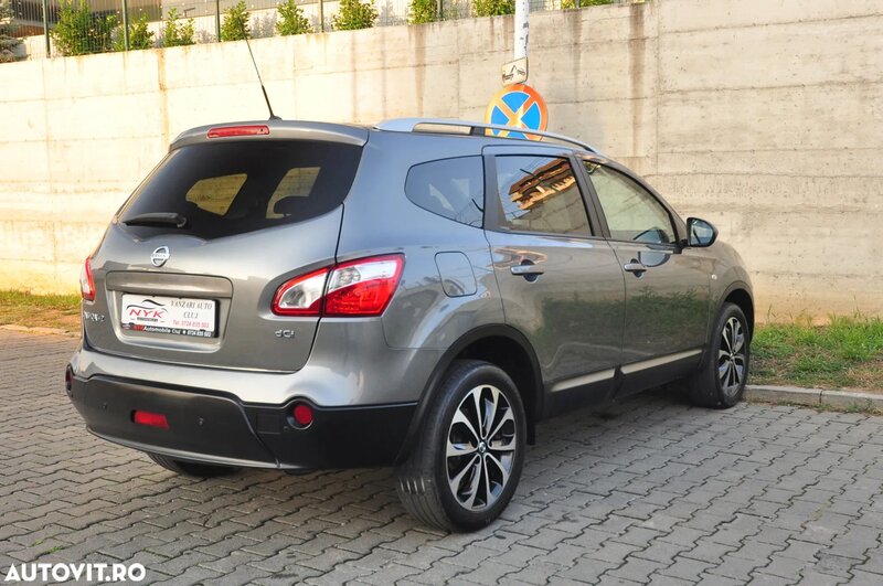 Nissan Qashqai+2